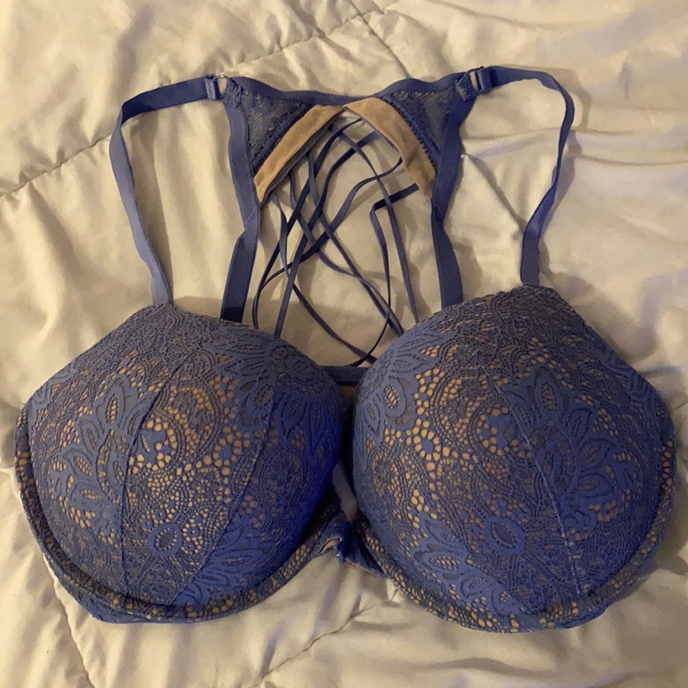 Very sexy Victoria’s Secret front clasp 38DD
